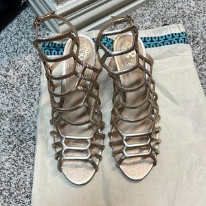 Vince Camuto Paxton Women's Gold Sandals 8.5M Egyptian Gold